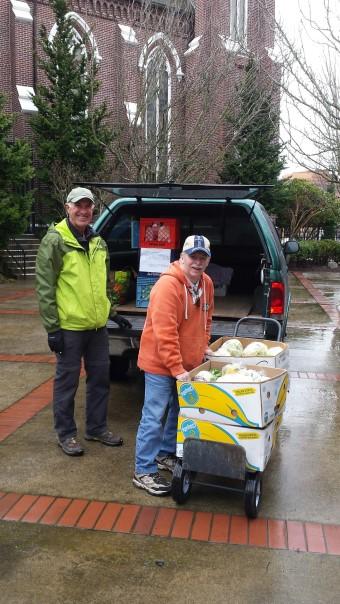 those in need through our Frassati Cupboard ministry. Each Friday, from 1-2pm, volunteers distribute food that has been donated from Chuck s Produce and other sources.