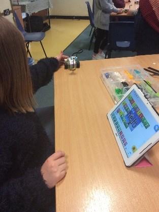 Following the manual to create the Rovers in Pumas class. Using the tablets to program the Rover in Panthers class.