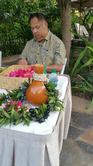 October 20, 2016 our members, Michael Kapua and his sister Maydeen Maika made crown flower lei, ti-leaf lei with orchids, and wili wristlets of bougainvillea,