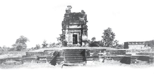 106 THEMES IN INDIAN H ISTORY Fig. 4.25 A temple in Deogarh (Uttar Pradesh), c. fifth century CE Identify the remains of the shikhara and the entrance to the garbhagriha.