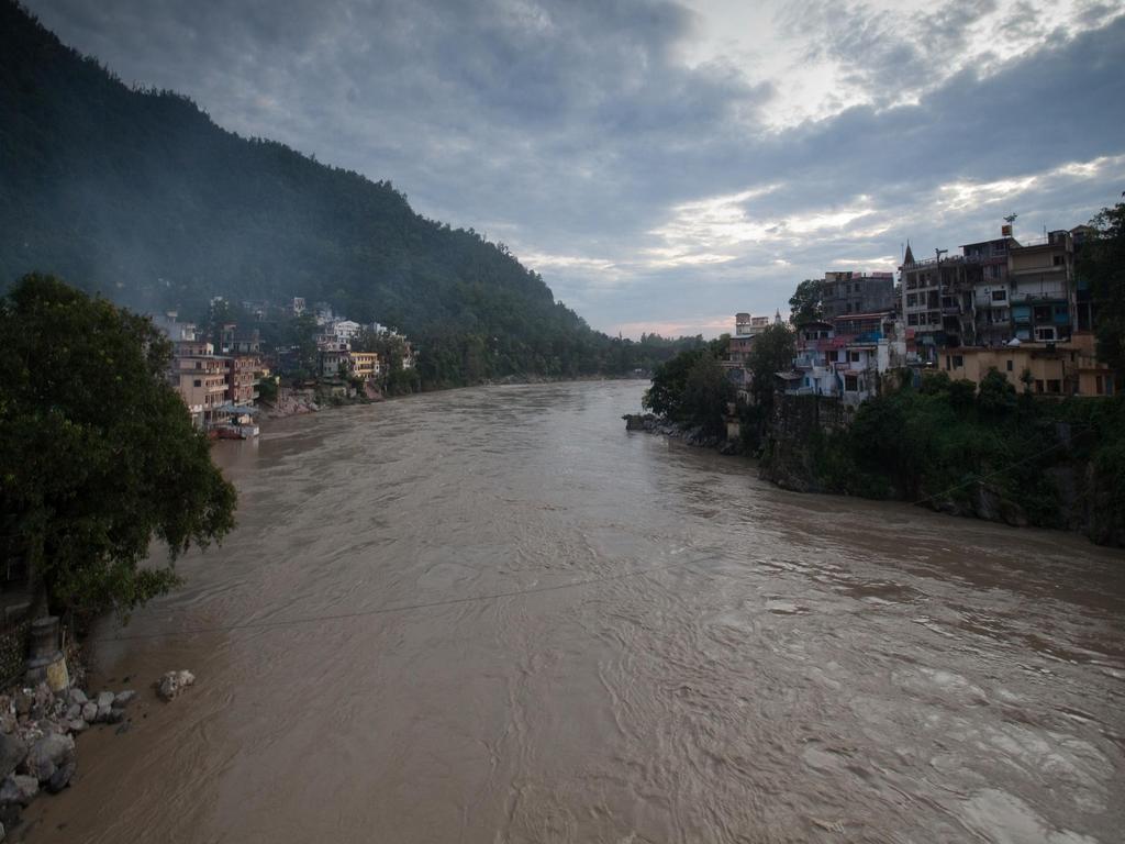 For the 2013 devastating flash floods in Uttarakhand, Project Hope provided: o Short