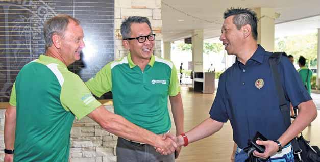 Nov - Dec 2017 AG TIMES 11 Togetherness - AG Community Executive Director, Rev Luke Tan (center), receiving our guests The three items on auction had found