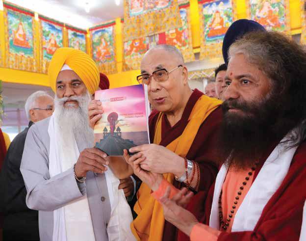 1 2 3 4 5 6 GIWA s WASH in Sikkhism and WASH in Buddhism books are presented by Pujya Swamiji to HH the Dalai Lama and Chief Jathedar of Akal Takht Giani Gurbachan Singh.