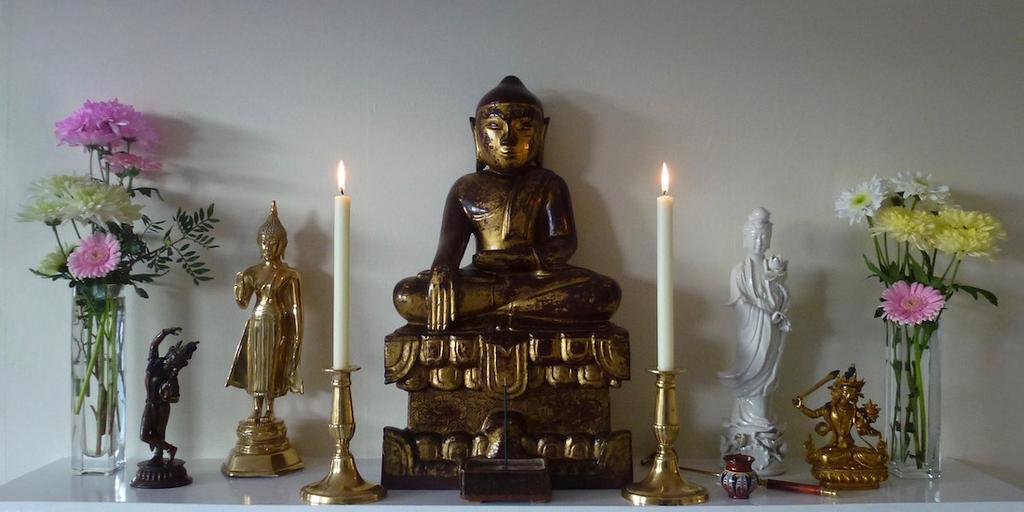 Newsletter for Autumn 2016 The object of the Hampshire Buddhist Society is to make known the principles of Buddhism and to encourage the study and practice of those principles.