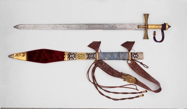 No MTW 1132 Sword, scabbard and baldric made for Sultan Ali Dinar Sudan Length: 1072 mm (sword), 928 mm (scabbard) Crucible forged steel,