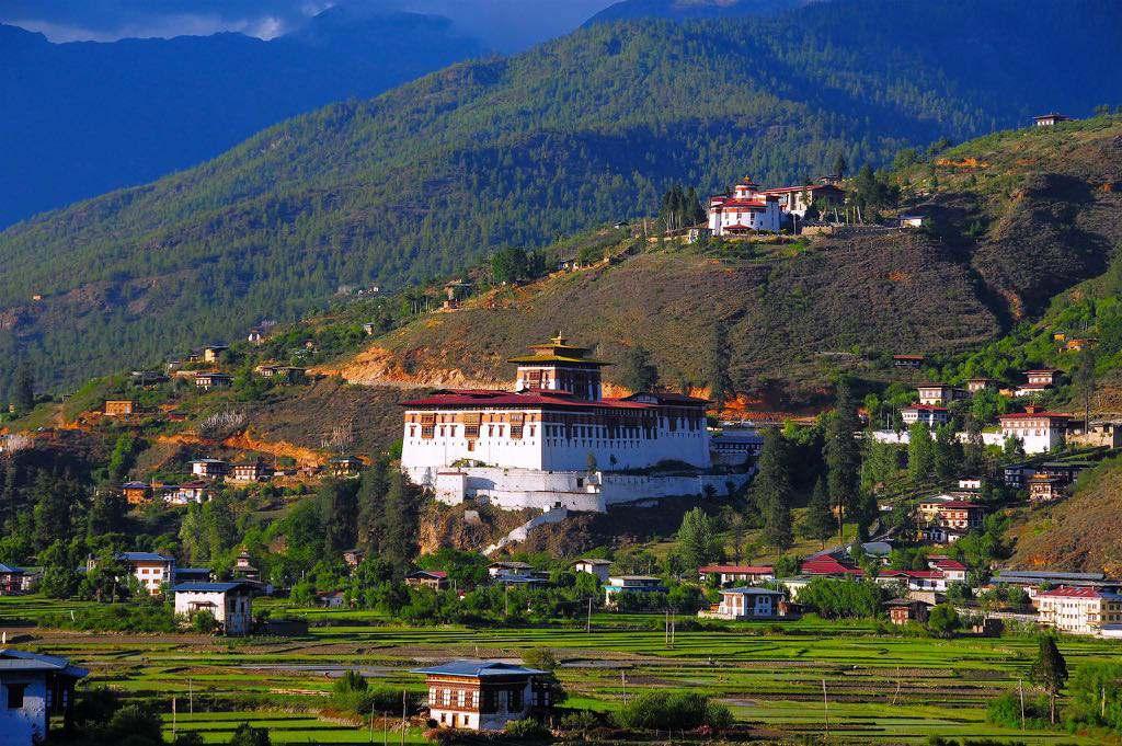 Dzong in Paro, Bhutan Join Sri & Kira in Shangri-la Modern-Day Bhutan Dec 03 - Dec 15, 2019 5-day