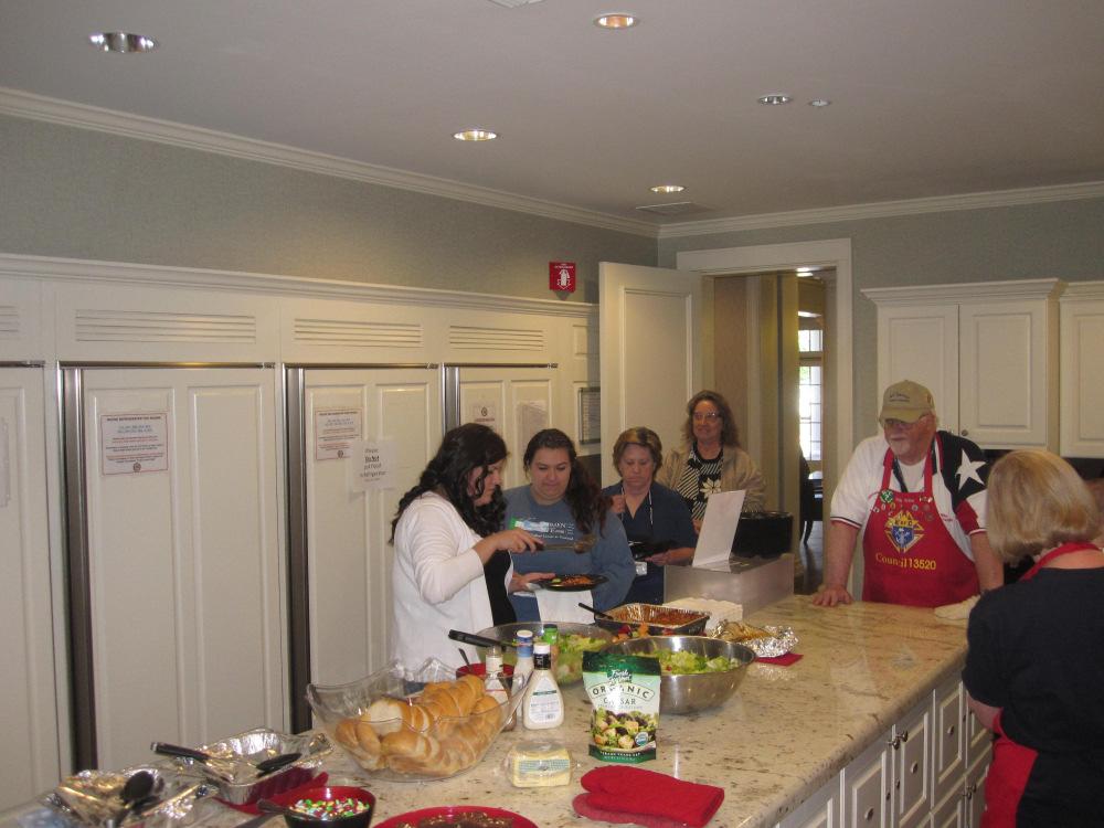 Meal for Veterans By Ed Munno On April 24th, we went to the Fisher House at the Dallas VA Hospital,