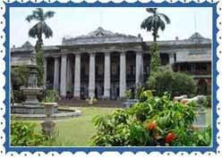 You may be aware that Calcutta was officially renamed as Kolkata in 2001. Let us now take a look at the famous structures and buildings of Kolkata that exist till today.