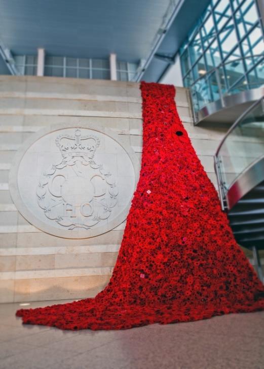 PROJECT PILGRIM Remembering the Fallen From Wednesday 17 October a giant waterfall of poppies will be on display in the Lady Chapel.