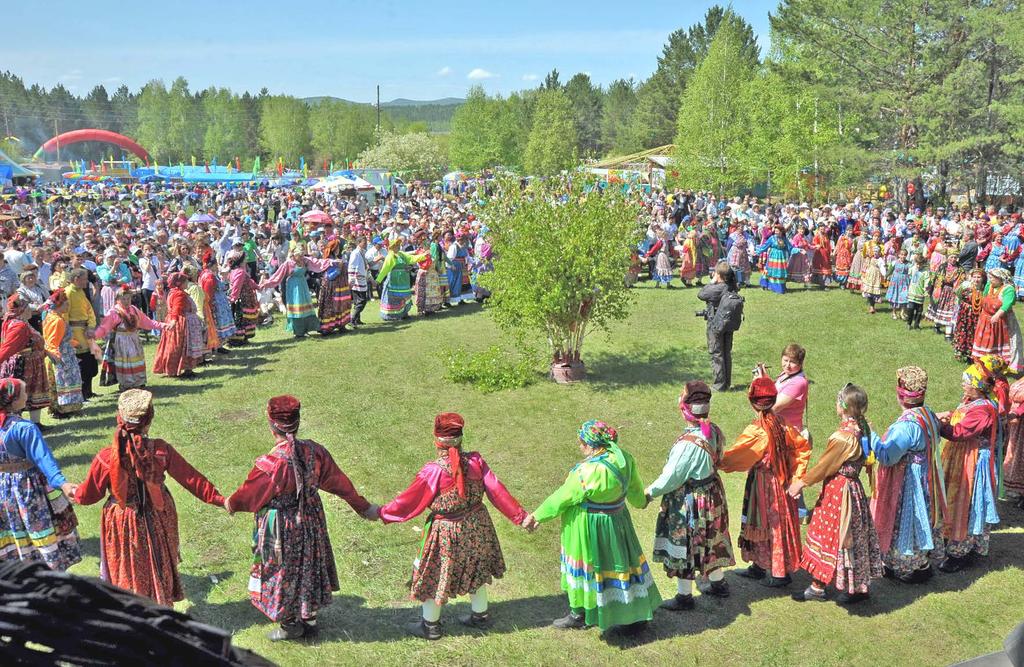 ETHNOGRAPHIC TOURISM CULTURAL HERITAGE OF SEMEISKIE Semeiskie are a community of Old Believers that were exiled to the east of Lake Baikal by the government of Russian Empire in XVIII century.