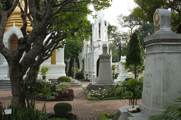 Thai Royal Burial Sites by Scott Mehl House of Chakri (1782-present) The funeral and cremation rituals of the Thai royals are perhaps some of the most spectacular displays.