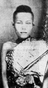 Debsirindra, Queen Consort Debsirindra was born July 17 1834, a granddaughter of King Rama III.