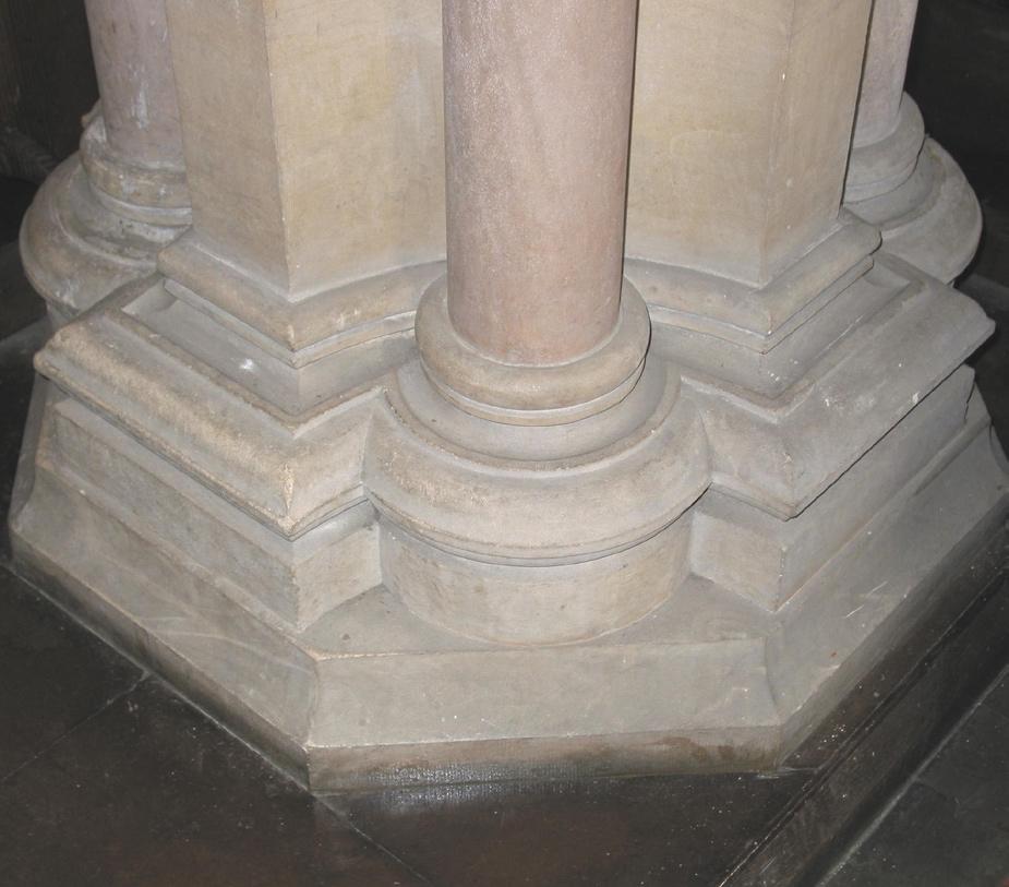 Fig. 8. Base of nave piers. Fig. 9. Shafts of chancel arch. and there is extensive stiff leaf carving by Farmer & Brindley to those of the chancel arch and the shafts of the roof struts.