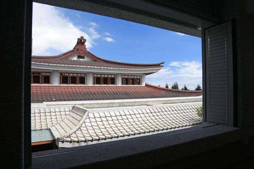 The Beauty of the Jing Si Abode: showing The Buddhist teachings The view of the main