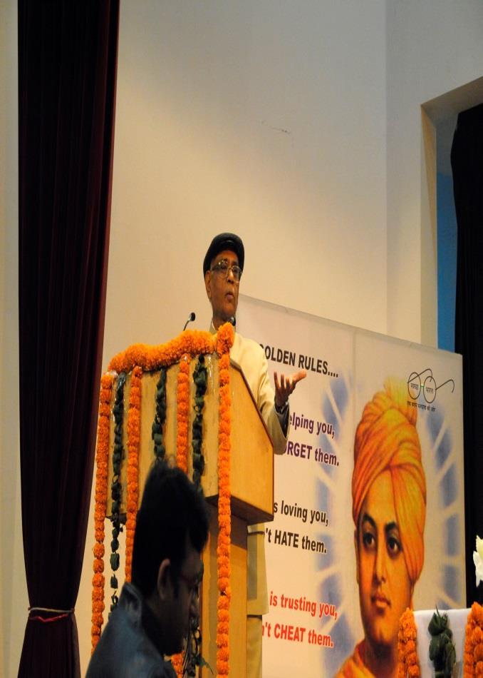 Sh. S. P. Singh, President SMES delivered the welcome address and threw light on the life of Swami Vivekananda.
