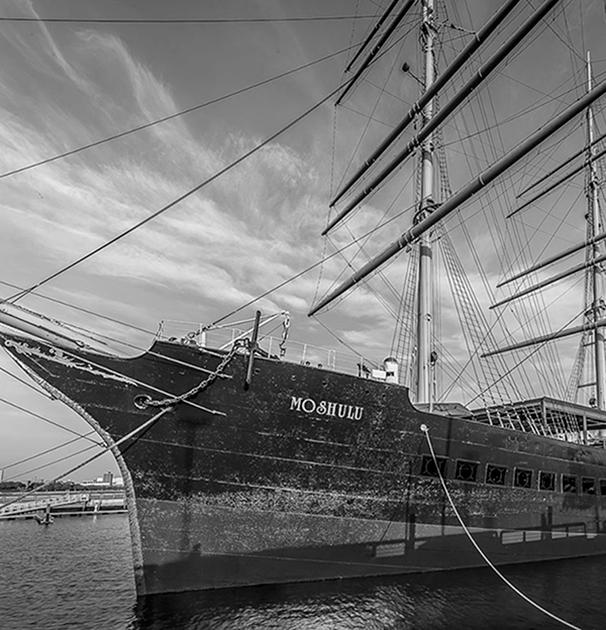 Have Lunch on the Moshulu in Philadelphia then visit Sugar House Casino June 14, 2018 Have lunch on the Mosulu, the world s oldest and Largest Tallship in Philadelphia with a choice of entrees.