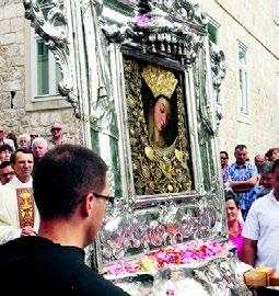 MOTHER OF MERCY/ OUR LADY of SINJ The 300 Year Journey The year was 1687. A difficult year. The Turks are killing and conquering. The darkness has also descended upon Rama.
