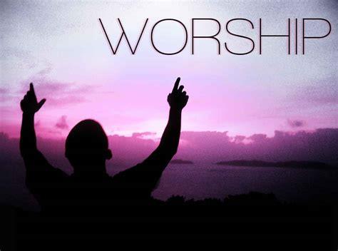 12:8 But the hour is coming, and now is, the true worshipers