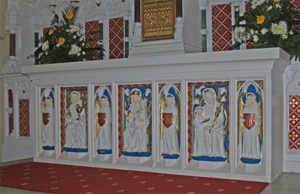 Pugin s altar. The tabernacle and the Caen stone and marble reredos are not by Pugin, dating from 1899.