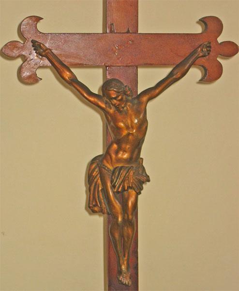 13 The former rood screen crucifix in St Michael s Church, Campbell Town (Image: Jude Andrews) The plug at the base of the cross seated in a notch in the screen top beam, and notches in the sides of