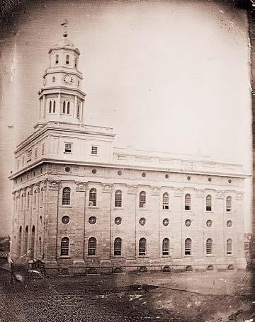 LESSON 28 The Saints sacrifice to complete the Nauvoo Temple and to receive their endowments, despite increasing persecution Display the accompanying image of the Nauvoo Temple, and ask: Based on