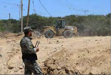 Constructing the buffer zone on the Gazan side of the