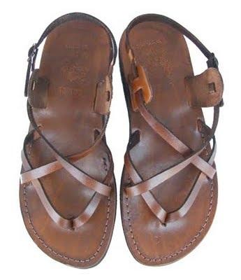GO AND TELL BOX Week #2 Where Does a Missionary Go? (Suggested item to put in the Go and Tell Box a picture of a sandals.) What do you think sandals have to do with going and telling?