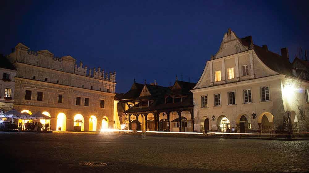 Day 3 - Leil Shabbos January 12th Krakow Shabbos in Krakow We will be spending Shabbos in the beautiful Galaxy Hotel in Krakow, adjacent to the centuries-old Jewish neighborhood known as Kazimierz.