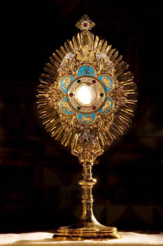 Introduction The following guidelines provide a summary of the ecclesial documentation concerning the worship of the Eucharist outside of Mass.