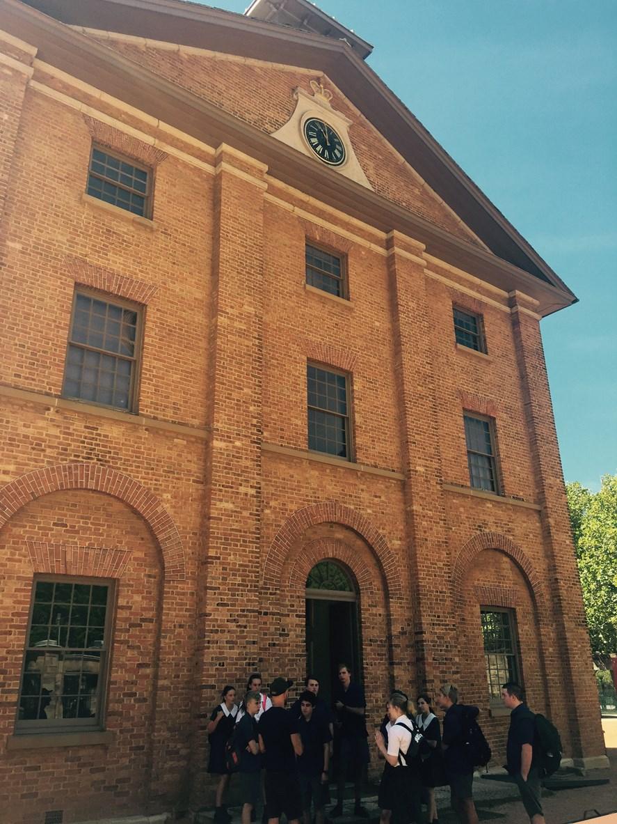 Dear Parents & Friends of Kuyper, Thursday 15 February 2018 Last Thursday, the Year 9 History class travelled to Hyde Park Barracks in the city to participate in a program called Perish or Prosper.