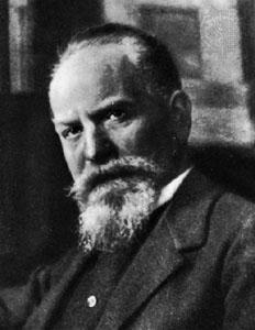 Husserl Interested in phenmenlgy and the relatinship between the individual,