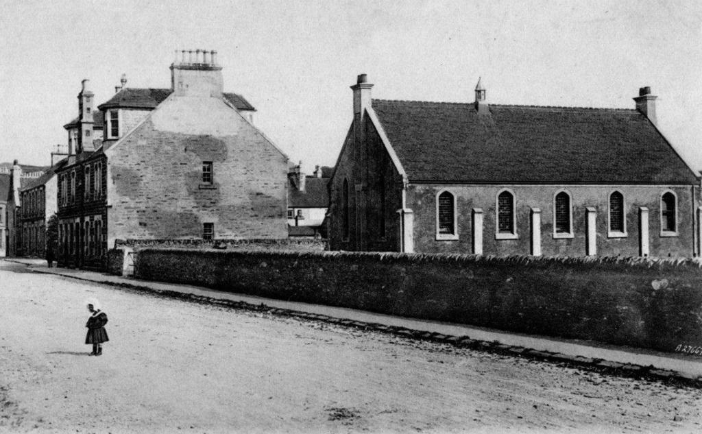 THE WITNESS OF THE KAMES FREE PRESBYTERIAN CHURCH 253 The Lochgilphead Free Presbyterian Church building stood on Lorne St.