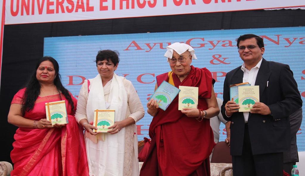 Dr. Avinash Chandra Pandey, Former Vice Chancellor, Bundelkhand University, addressed the gathering where he stressed on an education of both heart and mind in