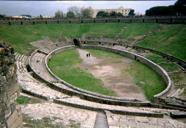 Pompeii /Architecture Amphitheater, Pompeii, Italy 70 BCE Concrete made this construction possible of a consistent elliptical rise, making the seating rows Shallow concrete barrel vaults form a giant