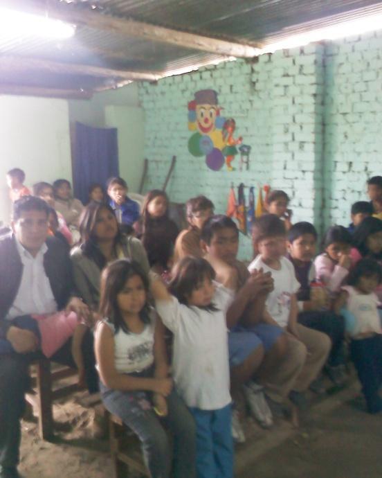 Children in Peru worship Jesus SEPTEMBER Wagner Gonzales 33 years old. save.