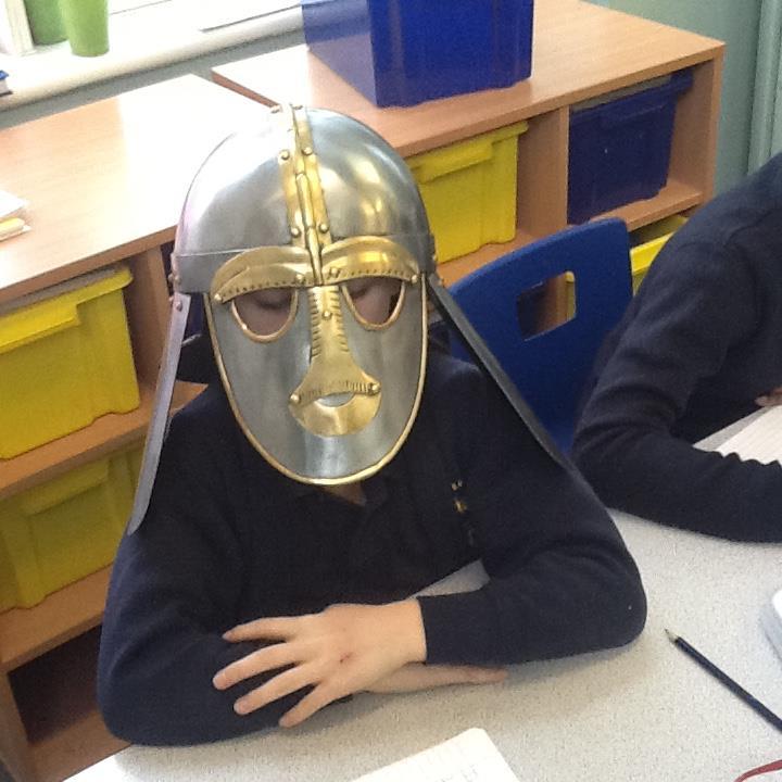Wednesday 10 th January 2018 LC: Can I create a KWL grid about the Romans? This week in Humanities the children were given the opportunity to share any exiting knowledge they had on the Romans.