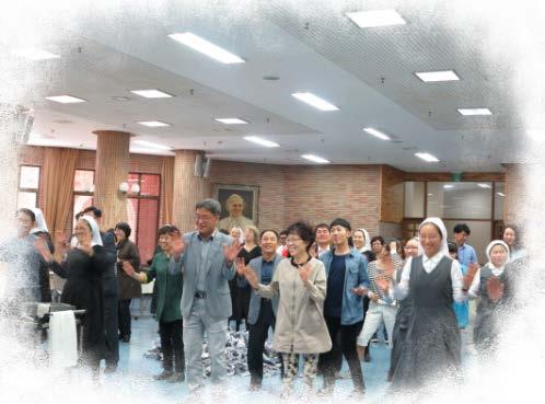 Since May is a Family Month in South Korea, and in the church May is the Month of the Blessed Virgin Mary, therefore, the Priory House set the first Sunday of May as the Family Day for the novitiate