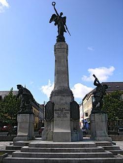 There is also a statue of Queen Victoria (Hecate) in the