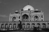 The tomb of the emperor Humāyūn (begun 564) at Delhi inaugurated the new style, though it shows strong Persian influences.