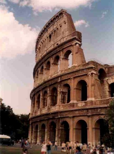 Early Roman Empire Colosseum, 72-80 CE. EARLY EMPIRE ROMAN When Vespasian became the Emperor of Rome in 69 A. D. he promised to make a difference. He did not want to live the rich life that Nero had.