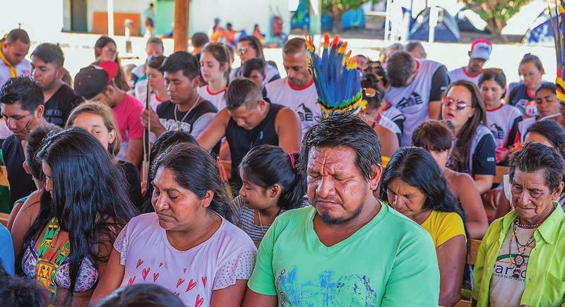 The last Sabbath in the village was a joyous occasion when people from many towns came to see what had been done in the village of Salto da Mulher.