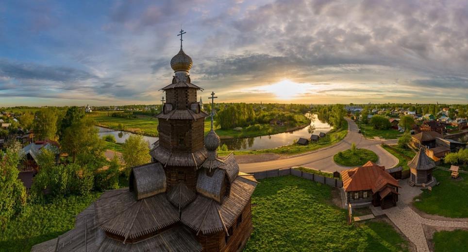 DAY 3: Continues, Sightseeing tour of Suzdal which was once the capital of Rostov-Suzdal principality.