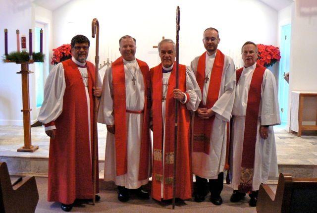 + Diocese of the Central States News Volume III, Issue 2: Lent 2014 News from Trinity REC, Mason, OH December was a memorable month for Trinity REC. On December 7, 2013, their rector, The Rev.