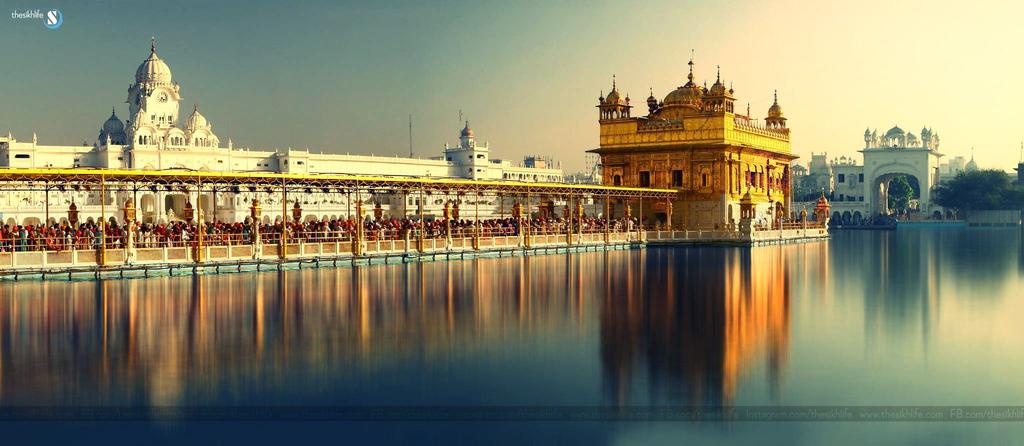 Vaishnodevi Amritsar Kurukshetra Yatra Tour Dates - April 2018 Day 1 : Leaving for Delhi from Pune /