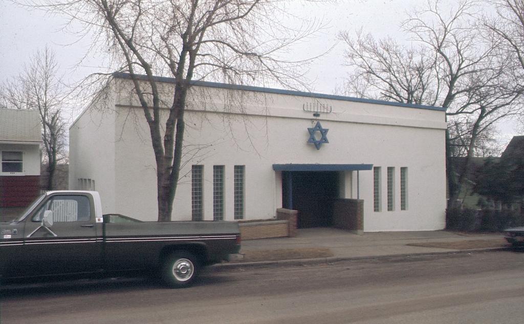 STATEMENTS OF SIGNIFICANCE The Sons of Abraham Synagogue is also valued for its role in the development of the Jewish community in Medicine Hat.