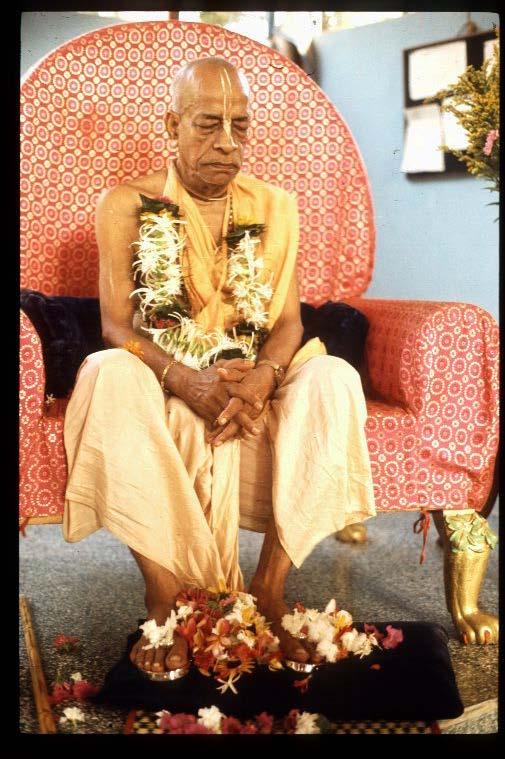 It is not so easy. Yes (laughter) Krsna says: Go and kill your family. And so many soldiers were killed. 64 hundred million soldiers were killed. Prabhupada says: What is the use of millions of stars?