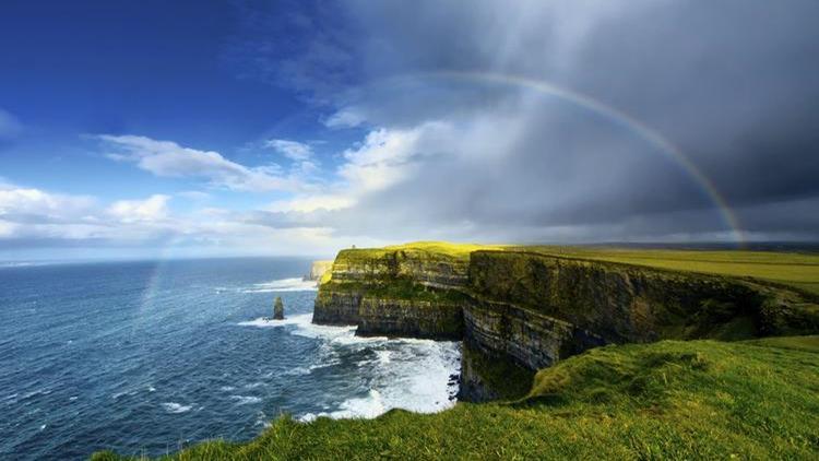 Also known as Emerald Island, about the size of Indiana. Ireland has 4.