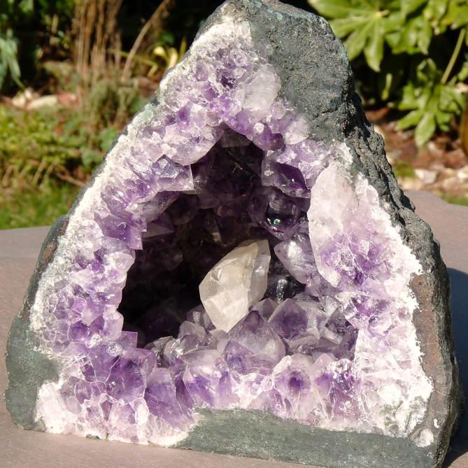Crystal: Amethyst Delicate Amethyst has a high spiritual vibration that can facilitate psychic experiences and contact with your higher Self.