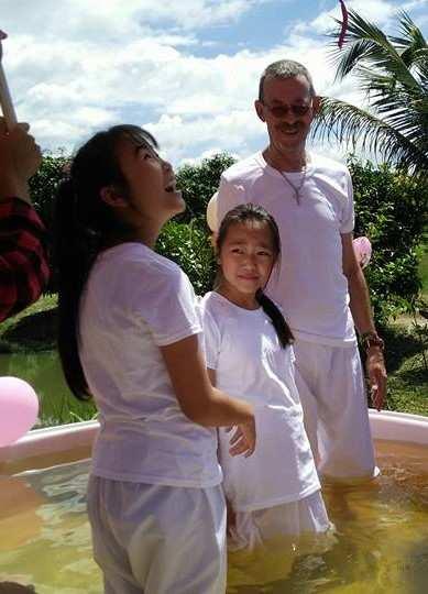 Baptism We started by writing that we had some serious problems which urged me to return to Baan Zion rapidly.