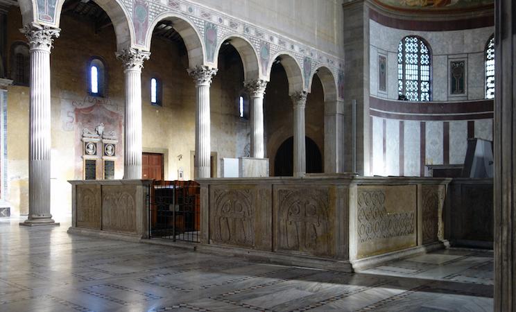 Chancel (9th century), Basilica of Santa Sabina, c. 432 C.E., Rome (photo:profzucker, CC BY-NC-SA 2.
